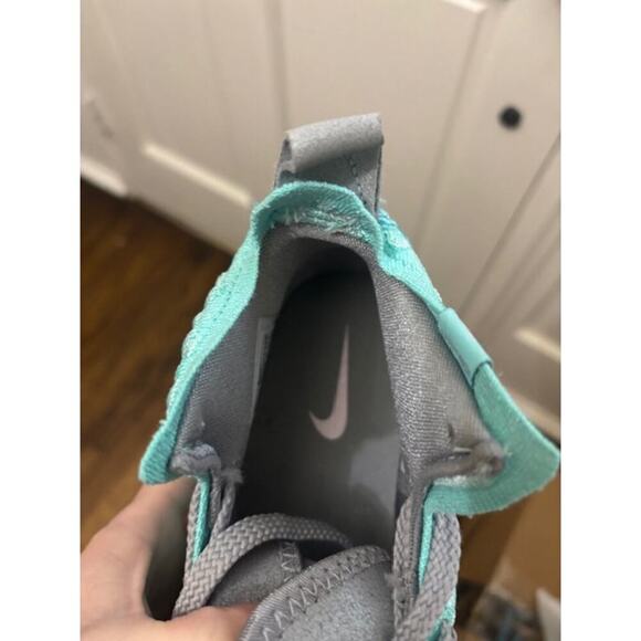 Nike LeBron XVII 17 GS South Beach Miami Green Pink BQ5594 444 5Y 6.5 Women - Picture 4 of 10